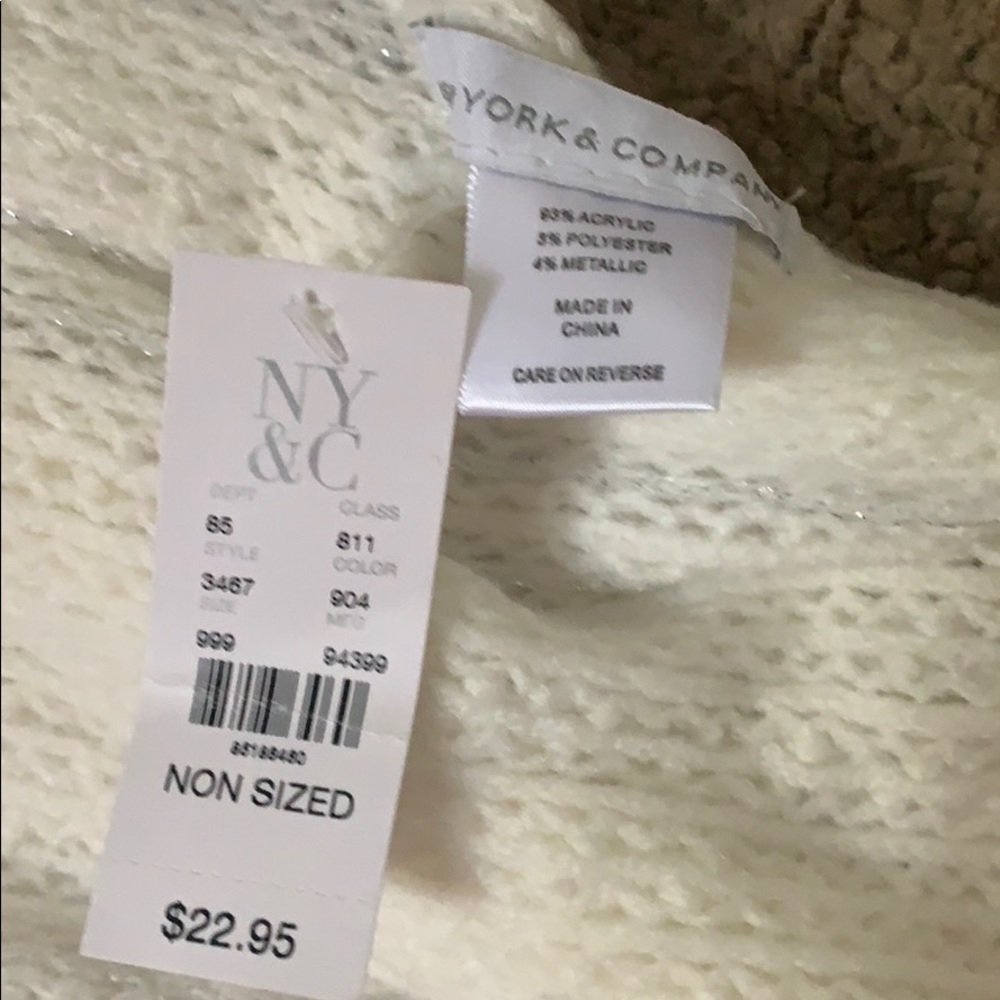 BRAND NEW NY&C HAT/SCARVE SET